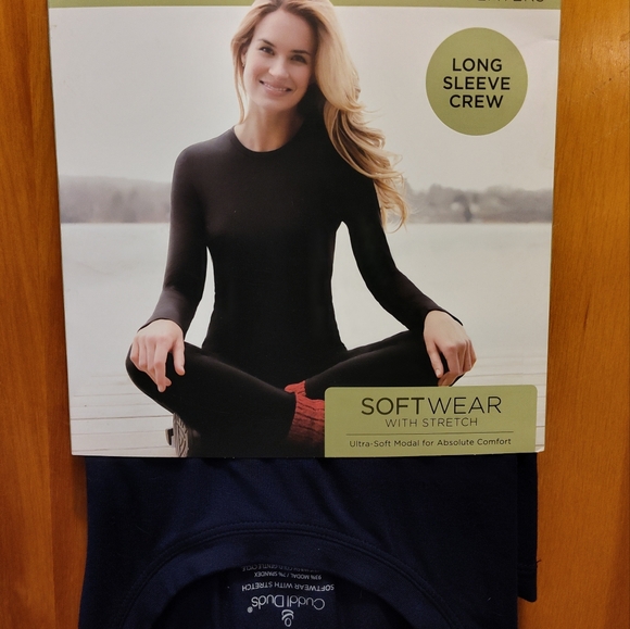 NWT! Cuddl Duds Long Sleeve Sz Medium - Picture 2 of 8